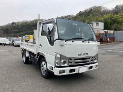 Isuzu ELF Truck